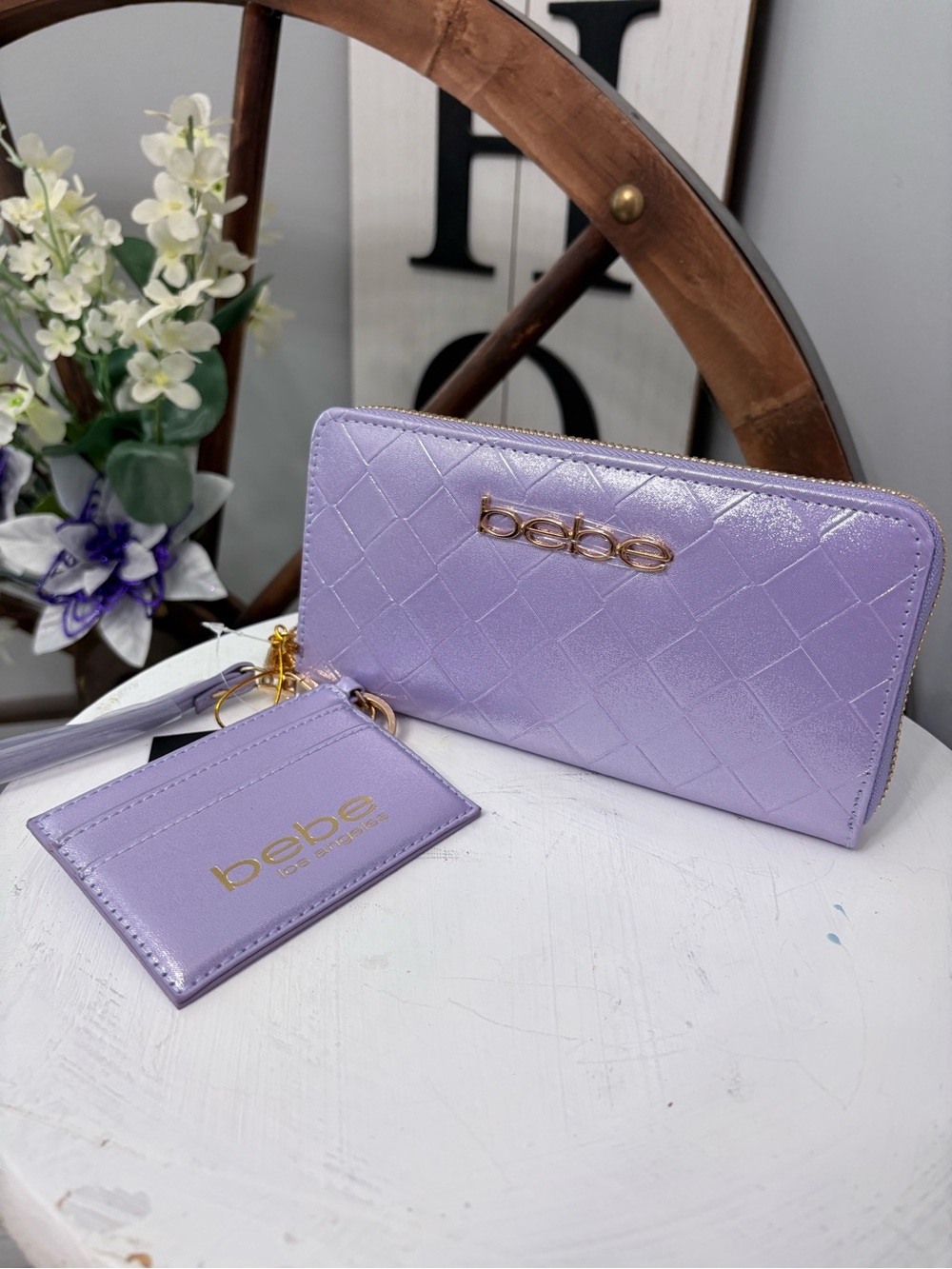 💜 bebe Lilac Quilted Zip Wallet with Card Holder NWT